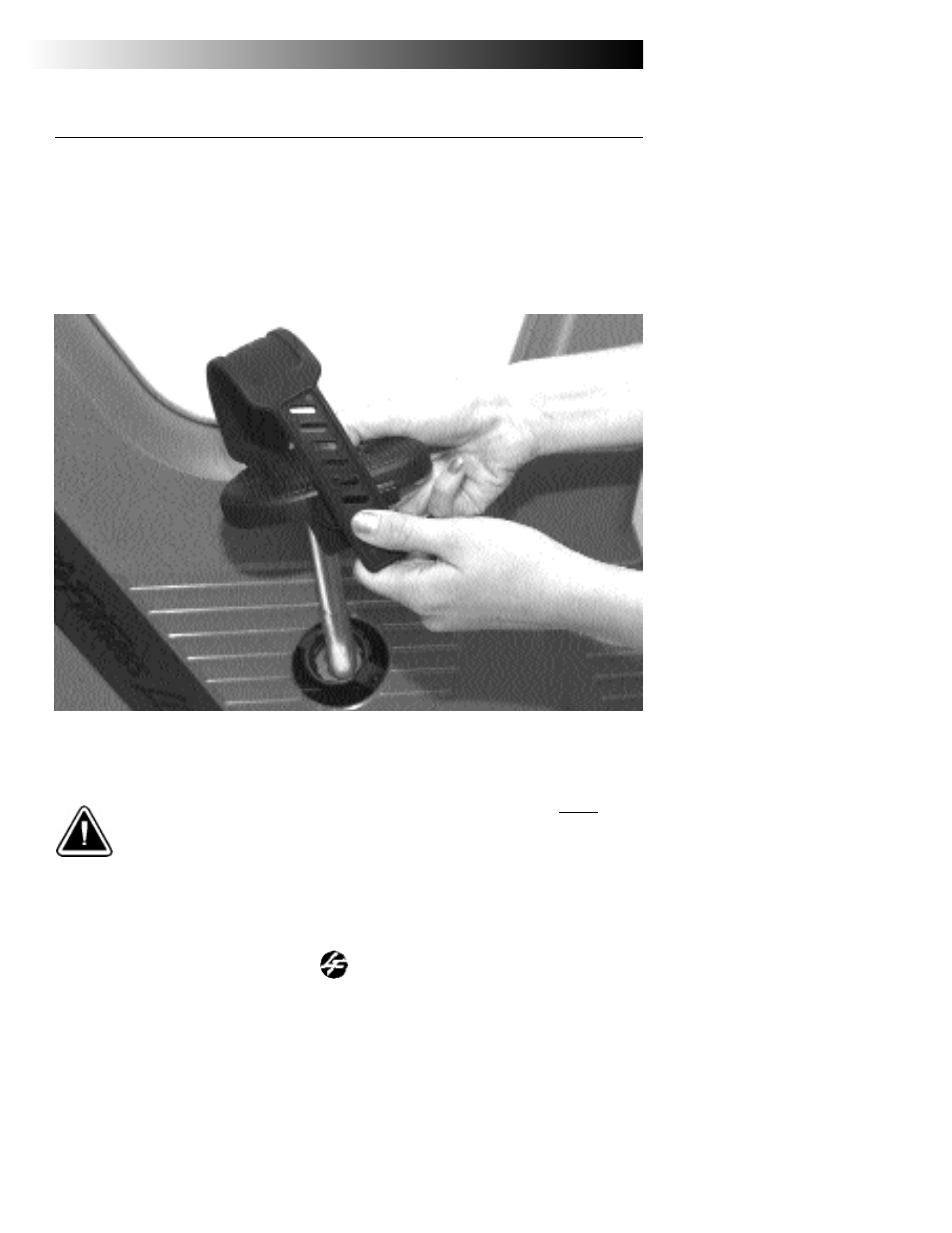 How to adjust the footstraps | Life Fitness 9500HR User Manual | Page 9 / 38
