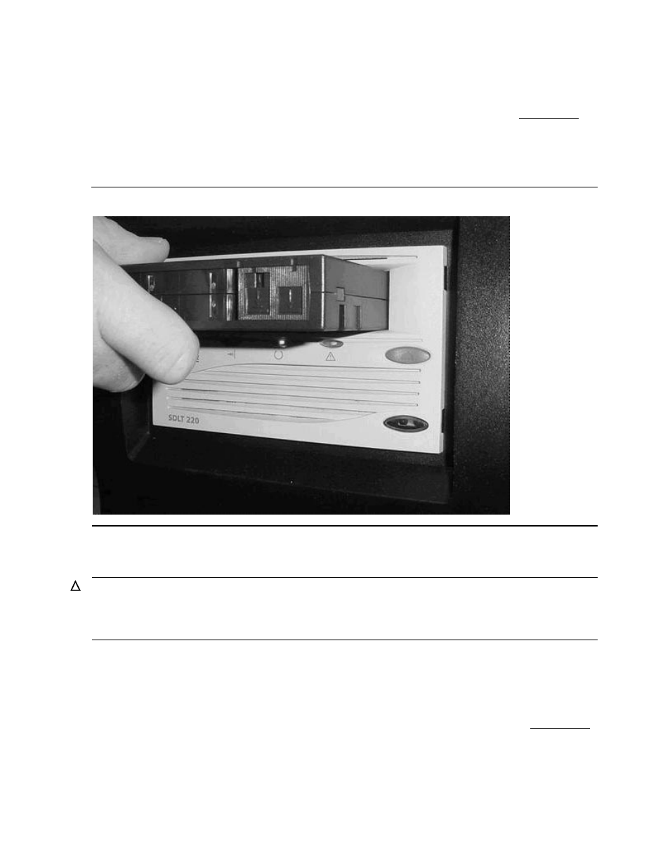 Loading a cartridge, Unloading a cartridge, Figure 4-4 | Loading a tape cartridge | HP NonStop G-Series User Manual | Page 40 / 91