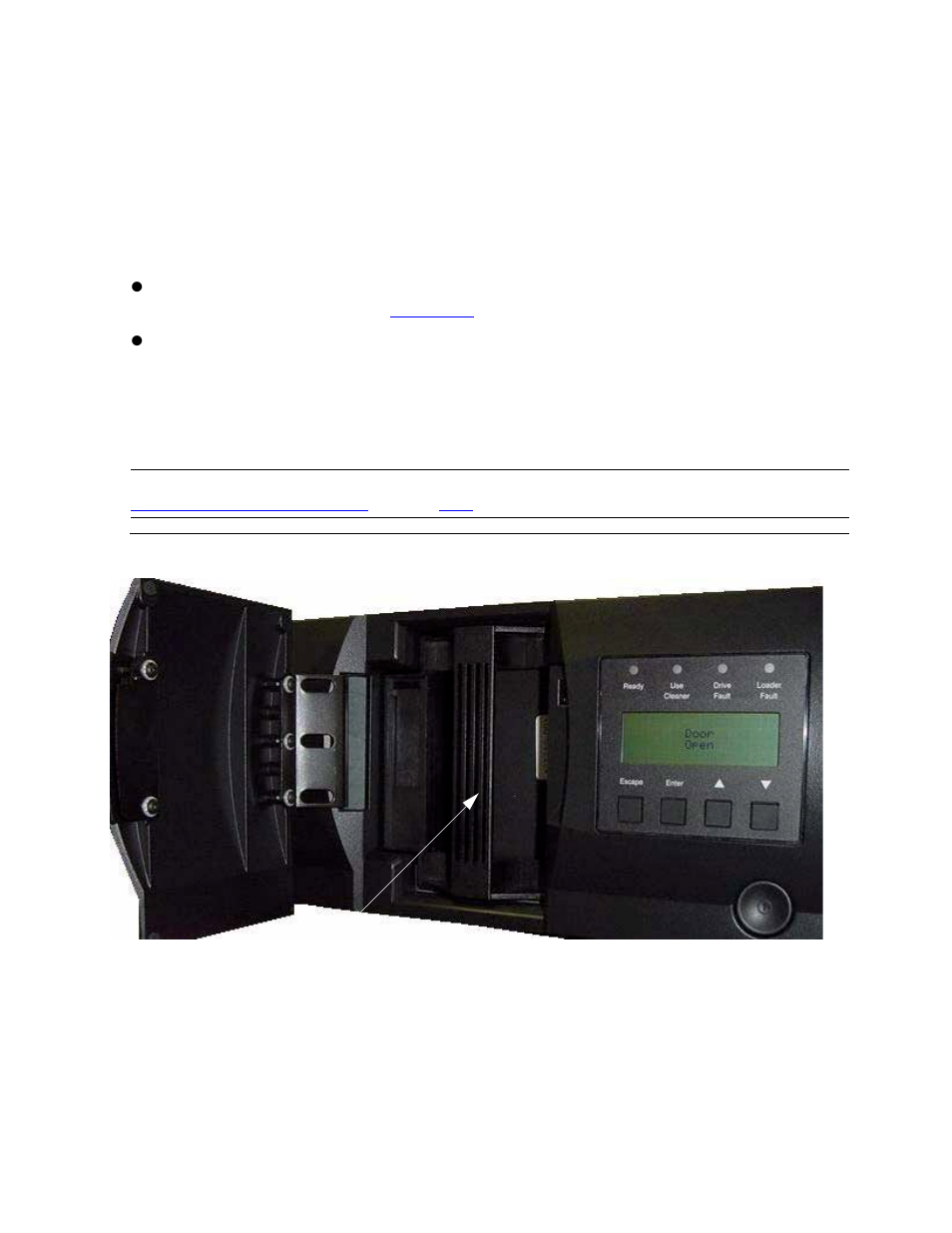Inserting and removing cartridges, Figure 3-21, Magazine in place | HP Integrity NonStop H-Series User Manual | Page 45 / 68