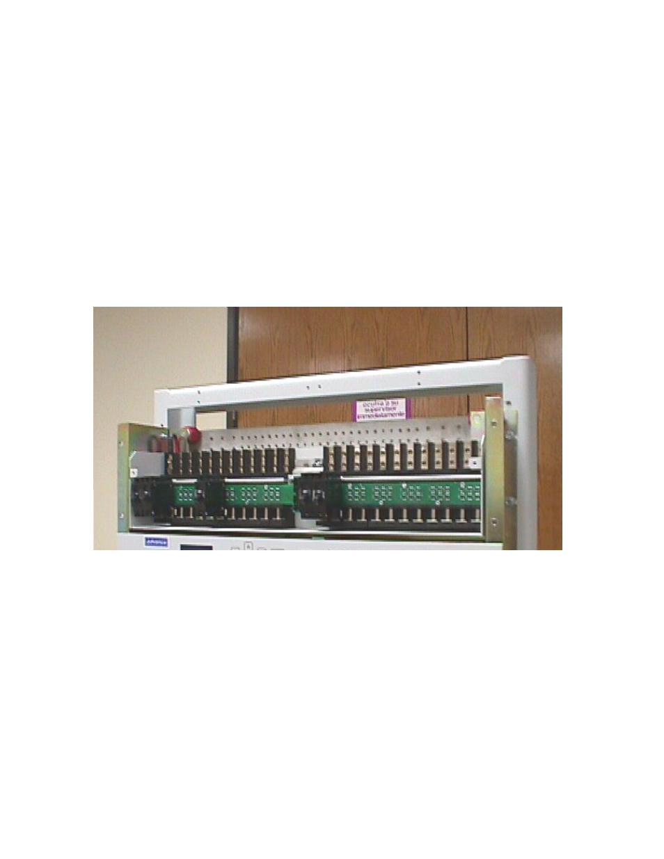 Dc power output over-current protection | American Power Conversion MX28B200 User Manual | Page 17 / 61