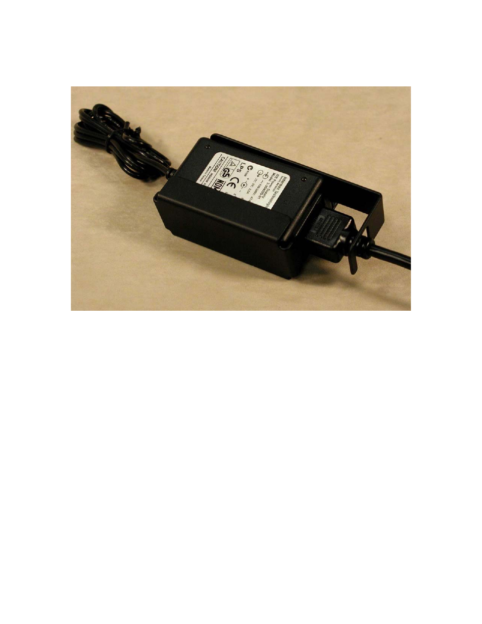 Kit, power supply holder, 5v, Mounting screws provided.at-int061868-00 | Allied Telesis AT-WL2411 User Manual | Page 39 / 40