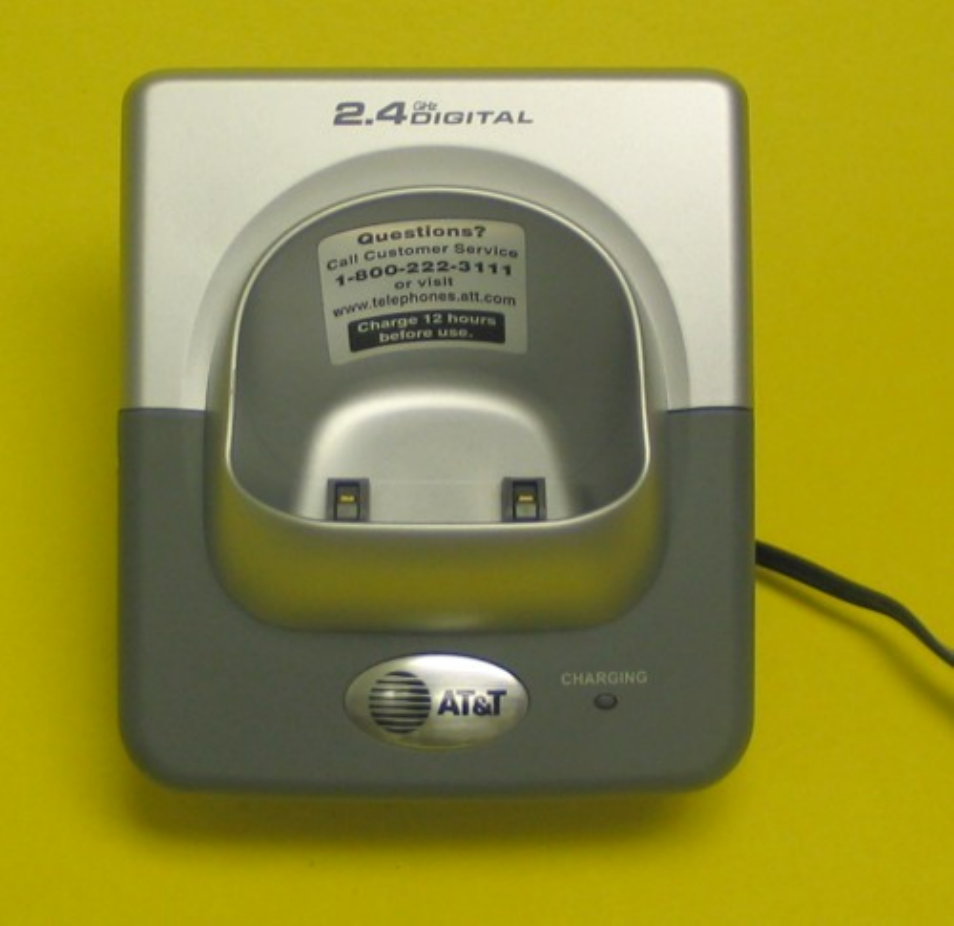 Charger | AT&T E250 User Manual | Page 10 / 10