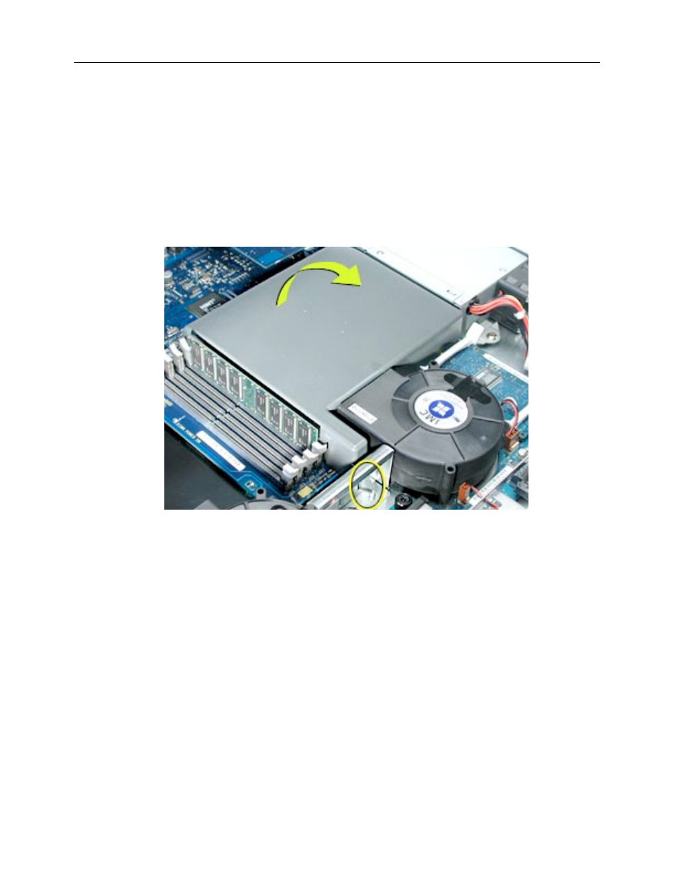 Removing the installed ata controller board | Apple ATA Controller Board User Manual | Page 4 / 8