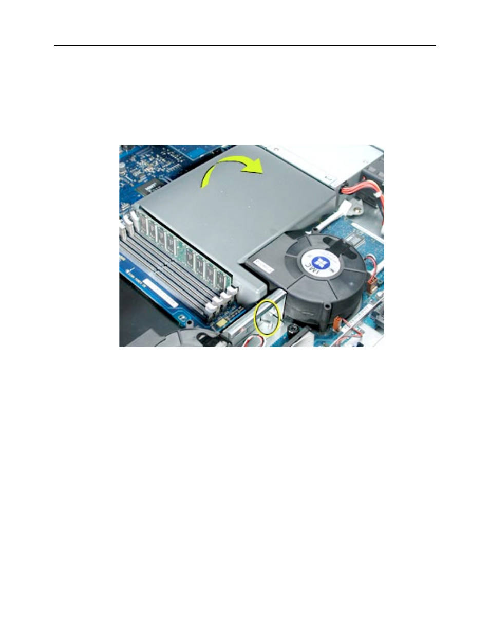 Removing the installed heatsink duct, Installing the replacement heatsink duct, Closing the server | Apple Xserve (Heatsink Duct Replacement) User Manual | Page 4 / 5