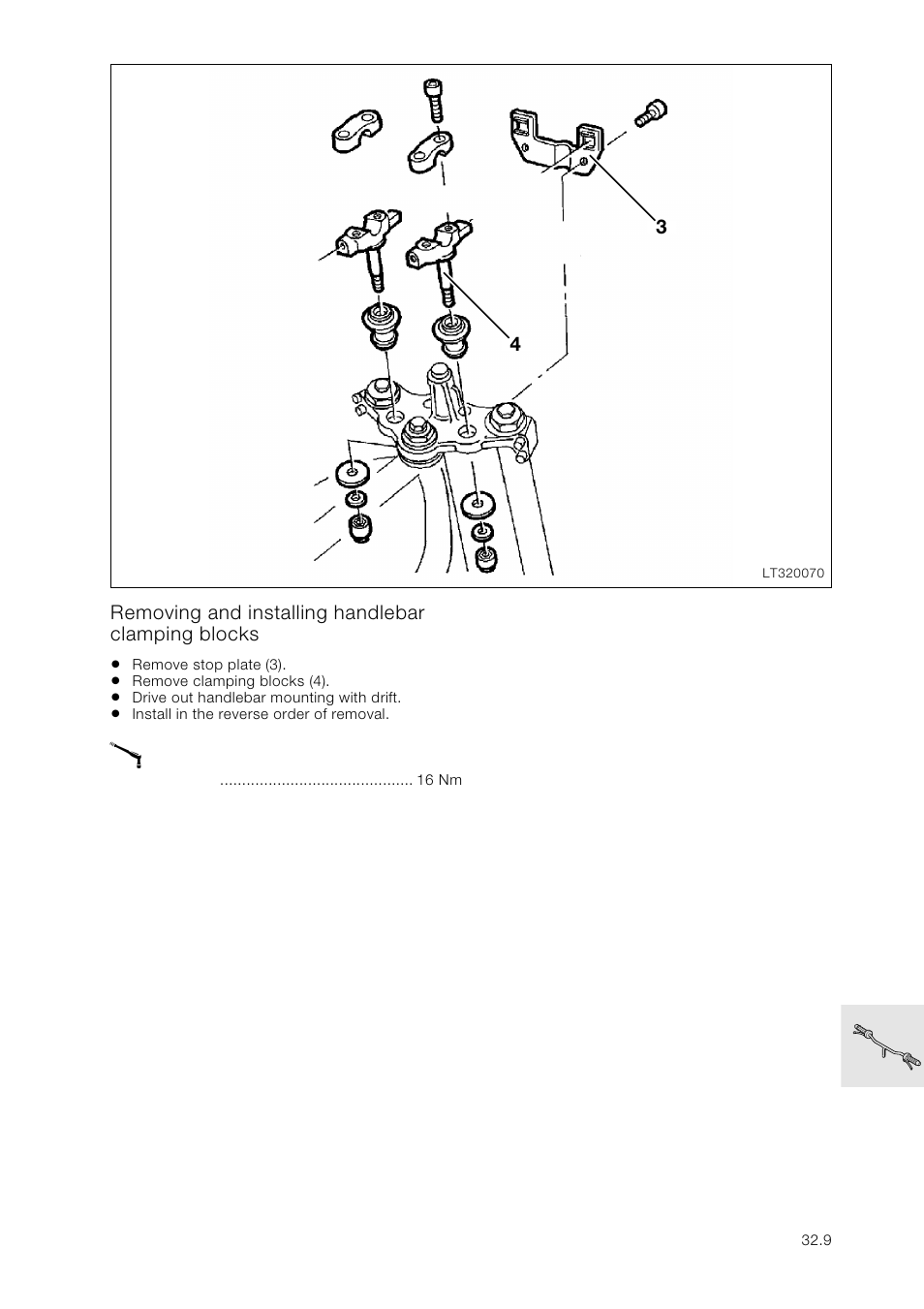 Removing and installing handlebar clamping blocks | BMW K 1100 LT/RS User Manual | Page 231 / 364