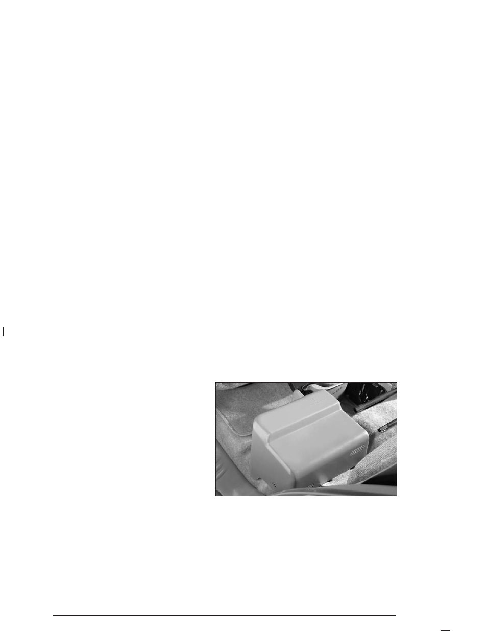 Rear underseat fuse block | Oldsmobile 2004 Bravada User Manual | Page 366 / 420